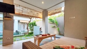 Standard-Villa, 2 Schlafzimmer, Gartenblick | Wohnbereich