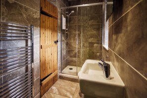 Bathroom - Mauldslie Hill Cottage (Gorebridge)
