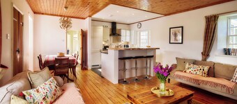 Mauldslie Hill Cottage