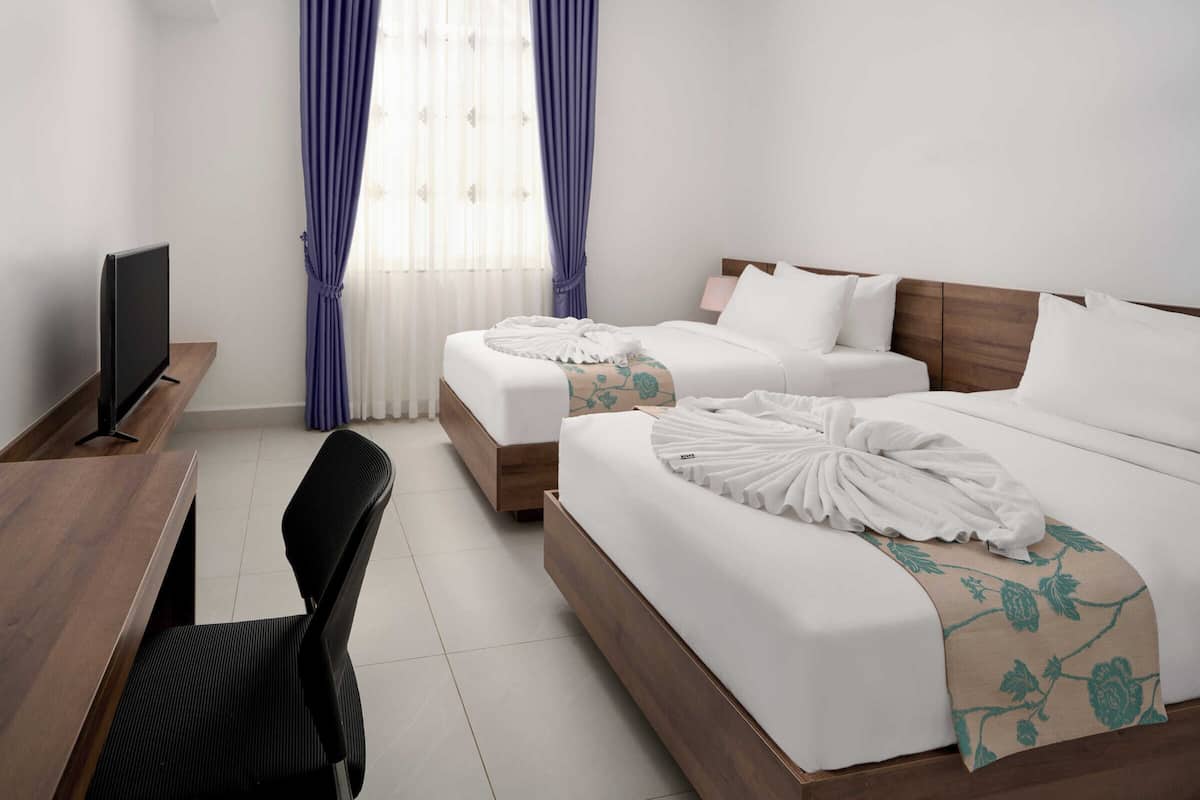 Superior Room, 2 Queen Beds | 2 bedrooms, premium bedding, pillowtop beds, minibar