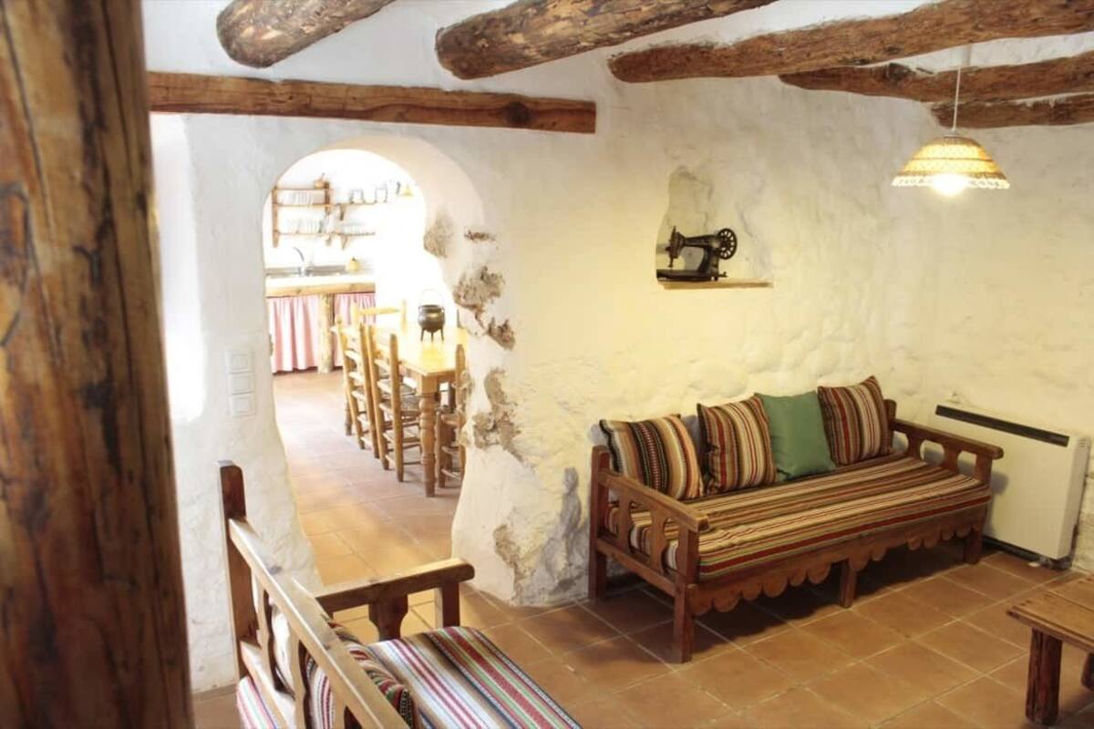 Flat-screen TV, fireplace