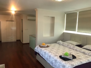 Villa | Iron/ironing board, free WiFi, bed sheets