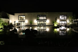 Pool - Essensio Hotel Düsseldorf (Erkrath)