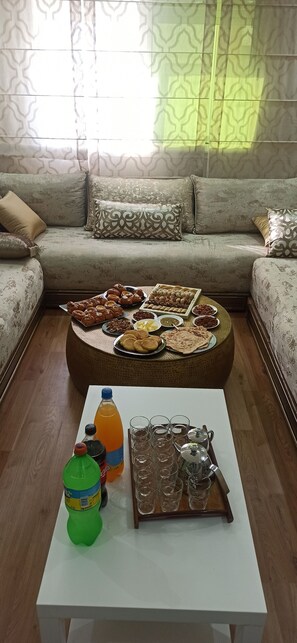 Restaurant - Mohammed V Airport Home (Deroua)