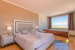 6 bedrooms, iron/ironing board, free WiFi, bed sheets