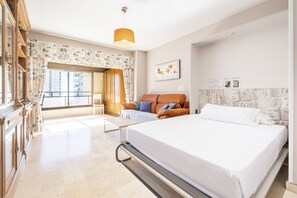 1 dormitorio, caja fuerte, tabla de planchar con plancha y wifi gratis