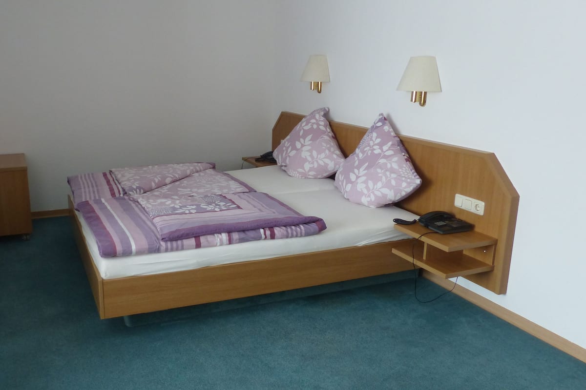 Free cots/infant beds, rollaway beds, free WiFi