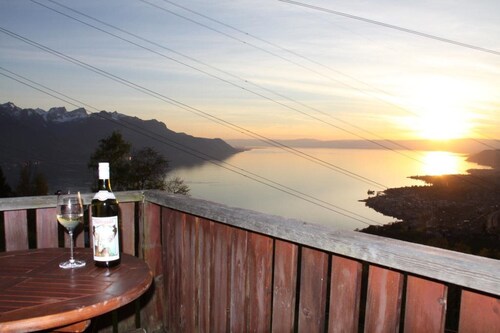 freie Aussicht auf See und Berge im Lavaud/VD