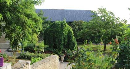 GĂźte rural proche chĂąteaux, animaux bienvenus, grand jardin