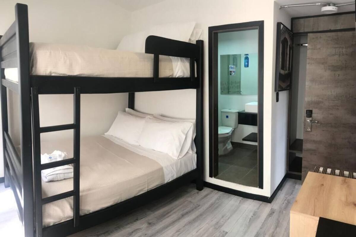 In-room safe, bed sheets