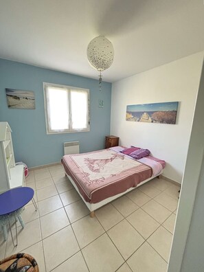 3 bedrooms, bed sheets - 123 -Beautiful family home 5 minutes from Lake Hourtin (HOURTIN)