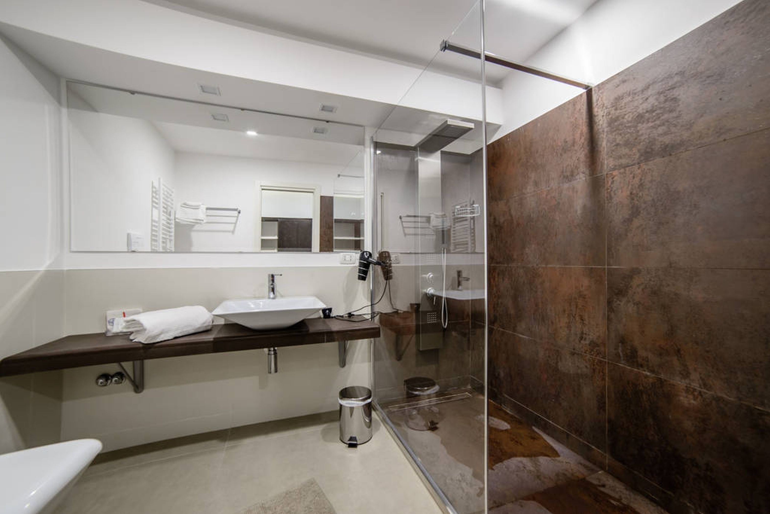 Photo - Riviera Luxury Suites