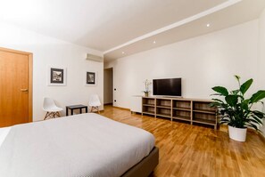 Suite familiar, cuina | Roba de llit hipoal·lergògena, cortines opaques i wifi gratuïta