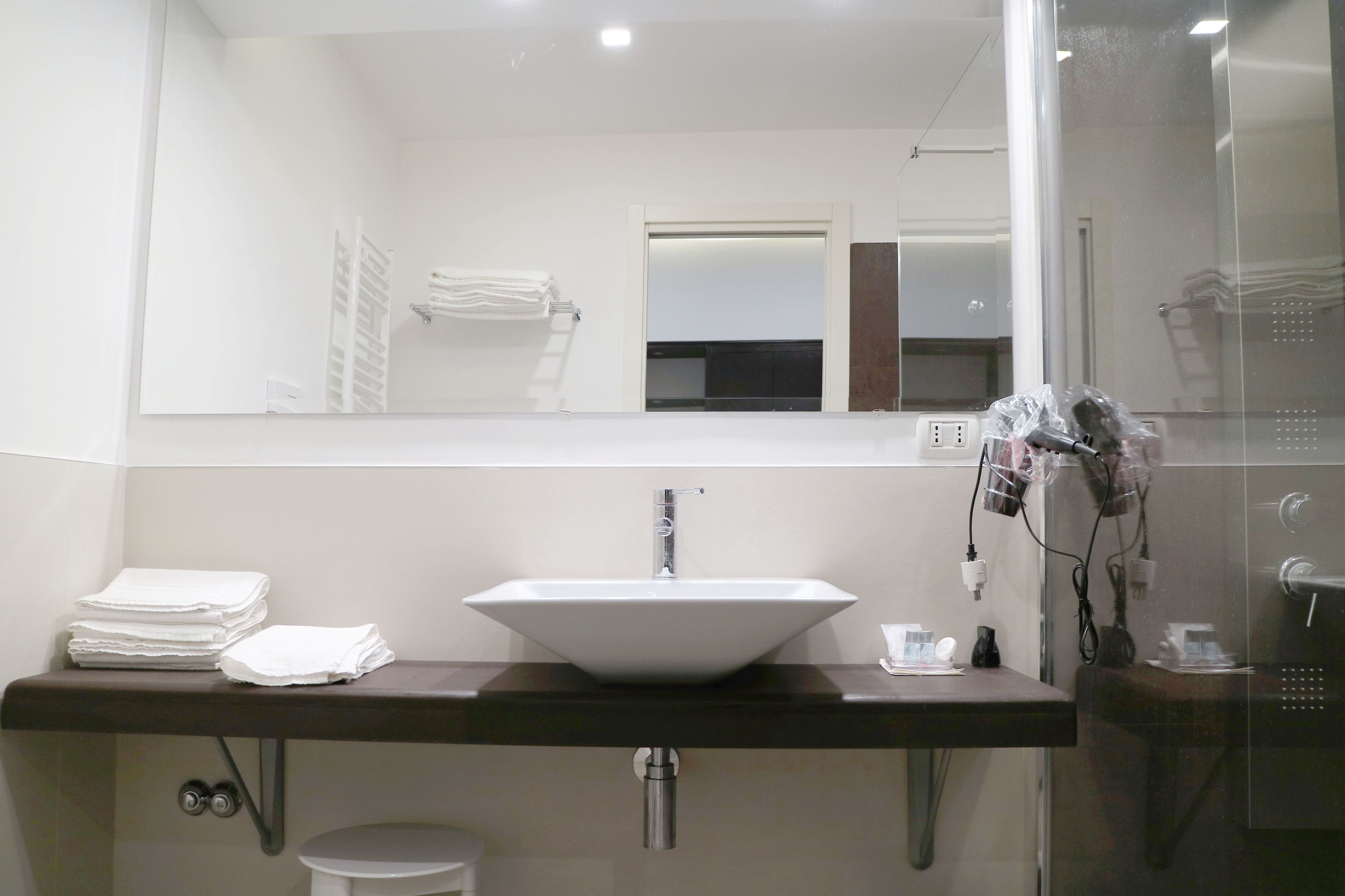 Photo - Riviera Luxury Suites