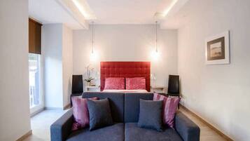 Verdunkelungsvorhänge, kostenloses WLAN, Bettwäsche