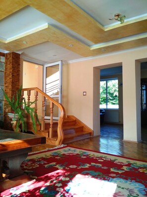 Reception - Kiev plus (Morshyn)
