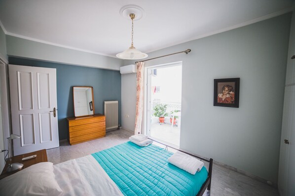 Departamento Deluxe, 2 habitaciones | 2 habitaciones, insonorización y tabla de planchar con plancha 