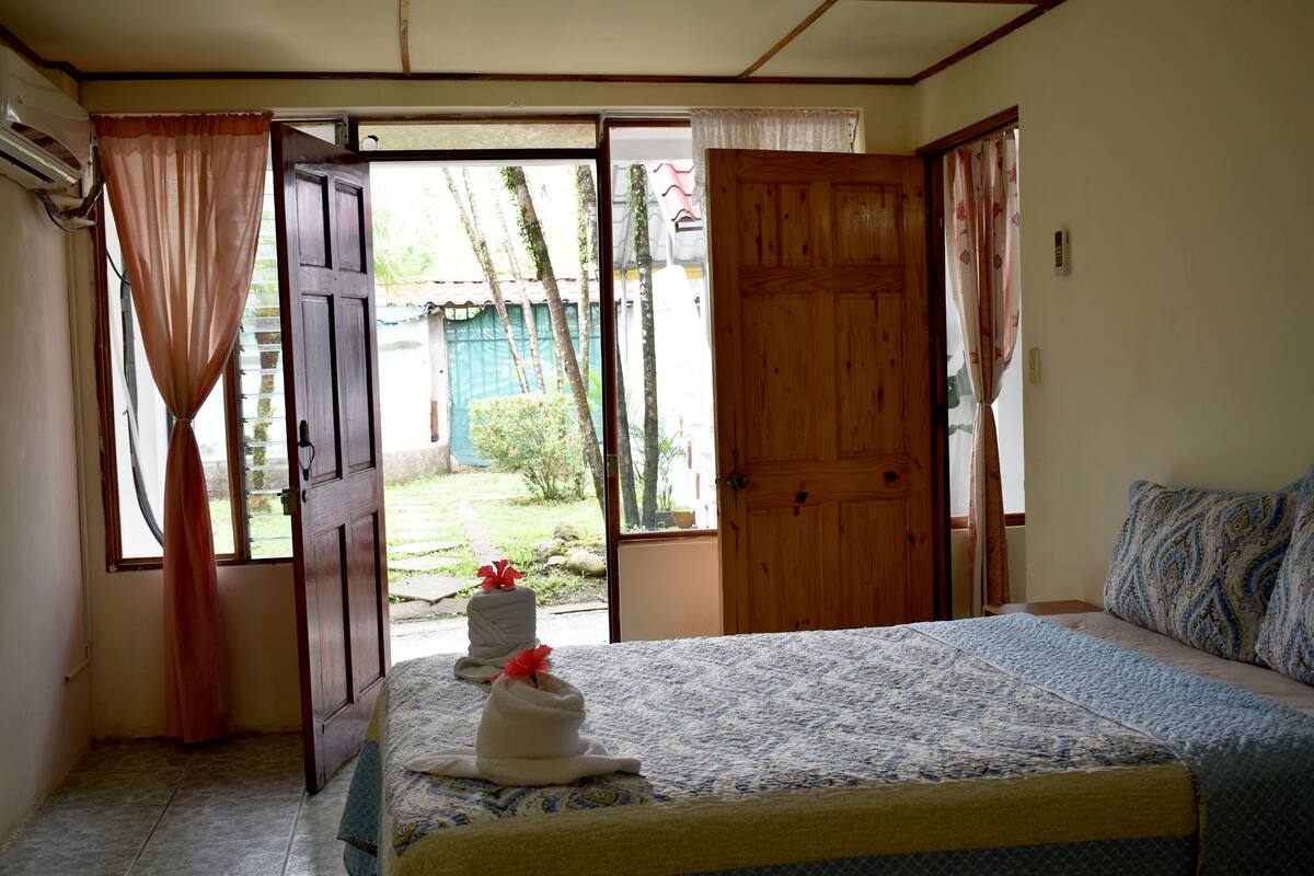Laptop workspace, iron/ironing board, free WiFi, bed sheets