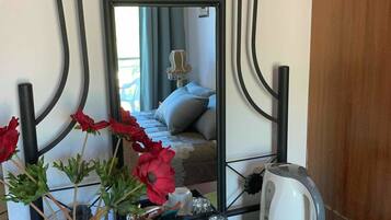 Free WiFi, bed sheets