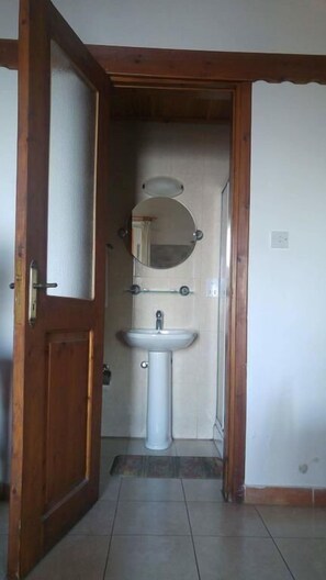 Basic Double or Twin Room, Mountain View | Bathroom | Shower, free toiletries, hair dryer, towels - Two Flowers Hotel (Pedhoulas)