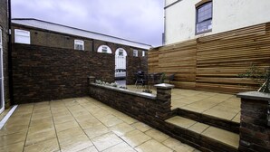 Exterior - Platinum Apartment in West London 9979 (London)