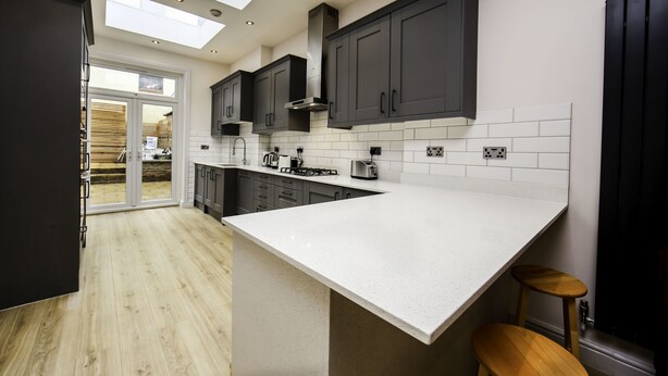 Apartment, Non Smoking | Private kitchen | Coffee/tea maker, full-size fridge, microwave, oven - Platinum Apartment in West London 9979 (London)