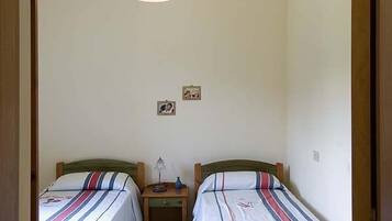 Apartment, 3 Bedrooms | 3 bilik tidur, dihias secara berasingan