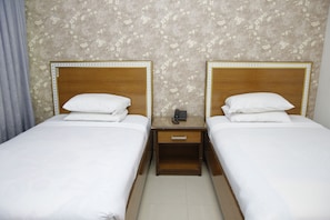 Standard Twin Room, 2 Single Beds, Accessible, City View