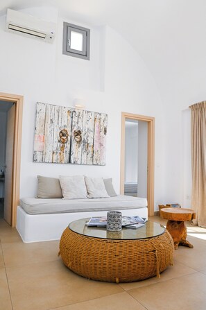 Living area - Saint Apostles (Santorini)