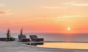 Luksusvilla, 3 soverom, privat basseng, sjøutsikt | Terrasse/patio