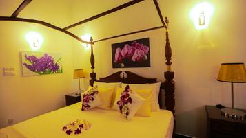 Orchid Villa | Premium bedding, pillowtop beds, individually decorated
