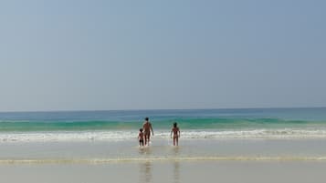 Beach nearby, white sand, free beach shuttle, beach cabanas