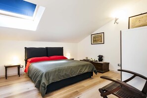 Appartement, 1 chambre, vue mer | 1 chambre, fer et planche à repasser, Wi-Fi gratuit, draps fournis