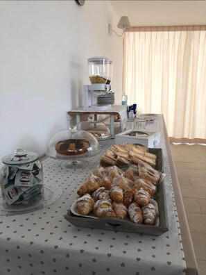 Petit déjeuner buffet compris tous les jours