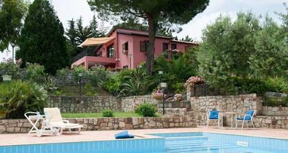Villa Ivoni 2