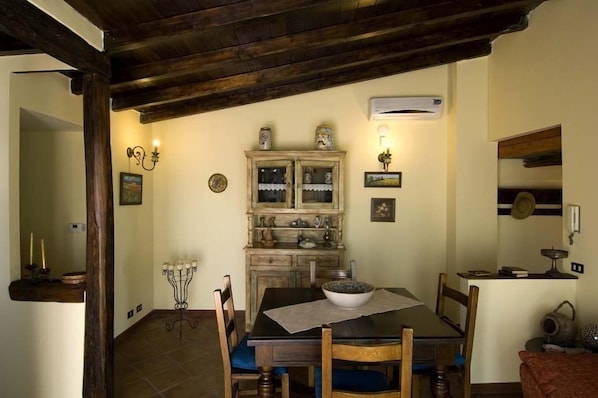 Leilighet, 2 soverom | Spiseområde på rommet