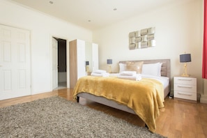 Apartamento, para não fumantes | Ferros/tábuas de passar roupa, berços (sobretaxa), Wi-Fi de cortesia
