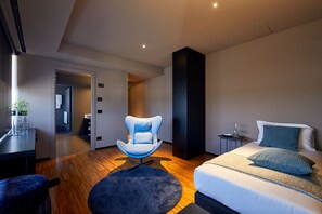 Executive Suite, Accessible