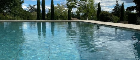 Piscina coperta, 2 piscine all'aperto, lettini