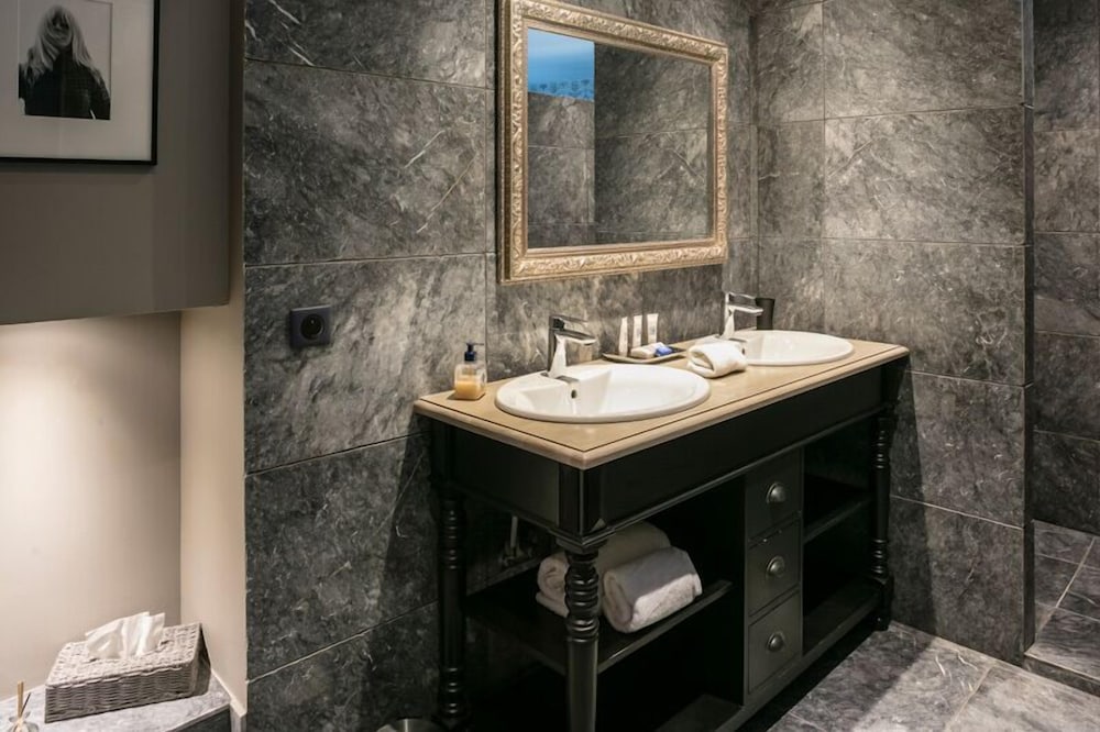 Le Chateau des cinq cantons by null