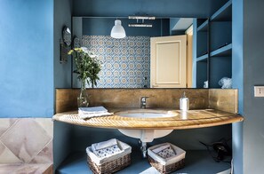 Bathroom - Arangea (Marsala)
