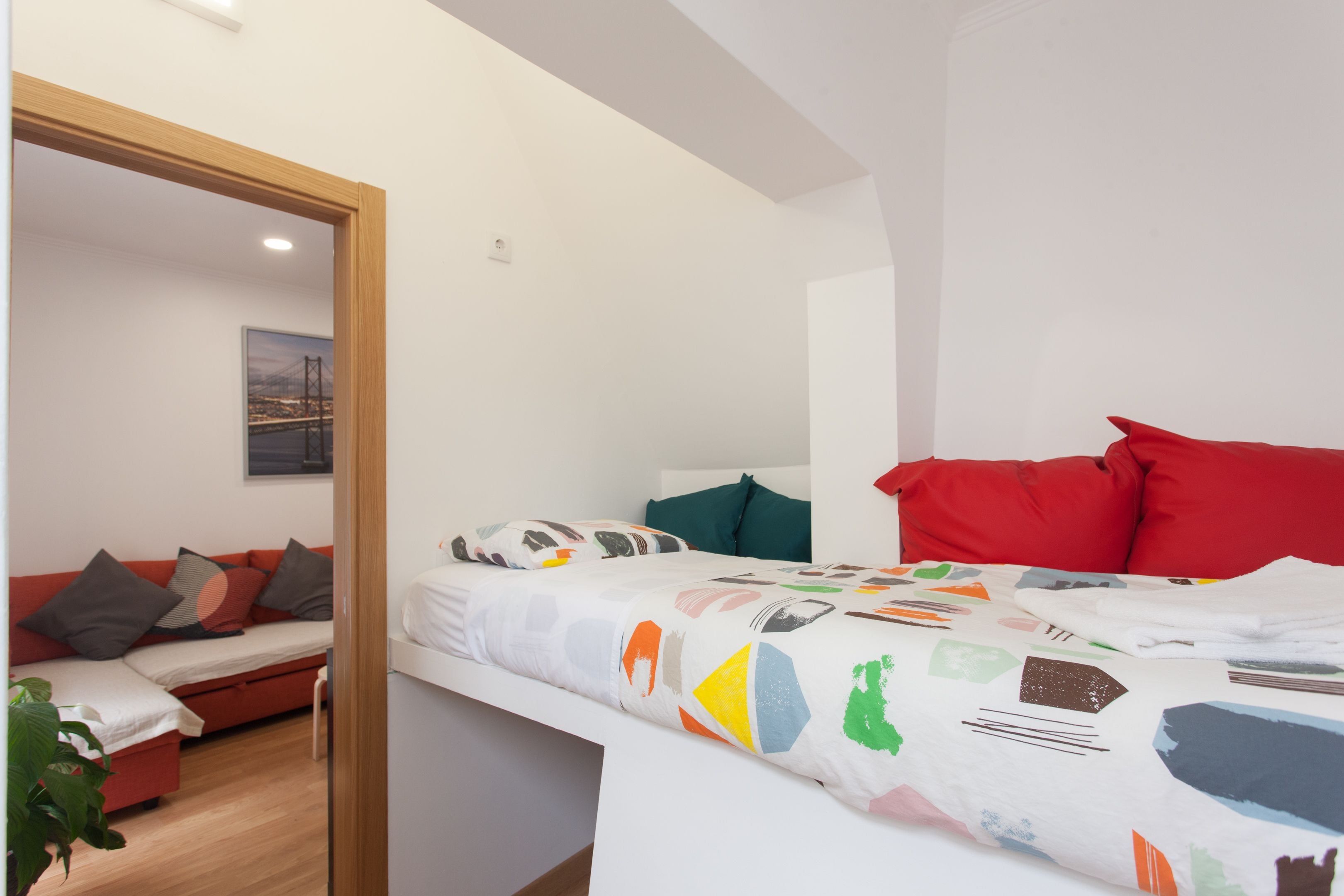 Appartement, 2 slaapkamers (3E) | 1 slaapkamer, een bureau, een strijkplank/strijkijzer, gratis babybedden