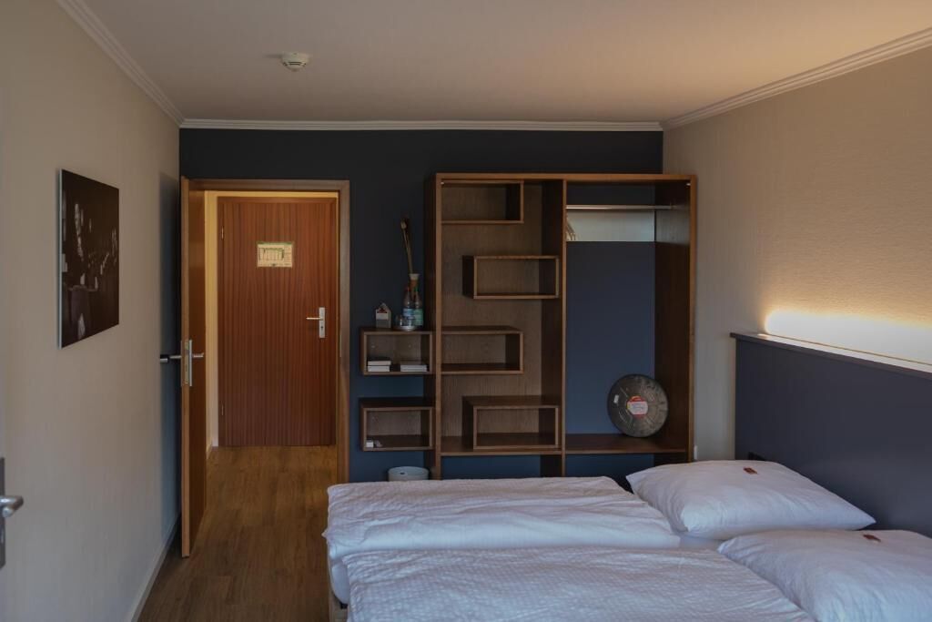 in-room safe, desk, blackout curtains, free wifi