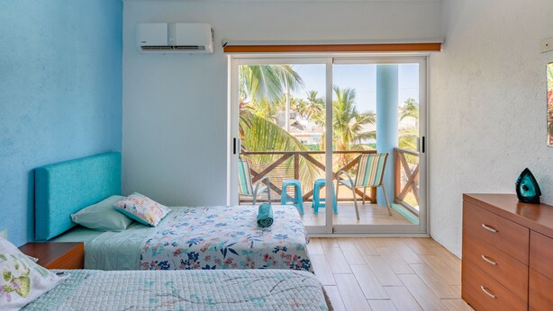Double Room (Tahiti) | Blackout drapes, iron/ironing board (on request), cribs (surcharge) - Casa Menta (Puerto Escondido)