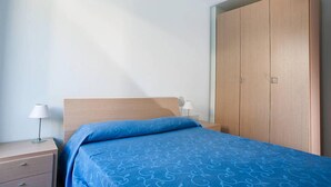 Unclassified image, 4 of 13, button - Dolce Mare 5 (Modica)