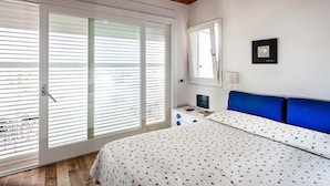 Condo, 2 Bedrooms, Sea View | 2 bedrooms, iron/ironing board, free WiFi, bed sheets - Donnalucata Onda (Scicli)