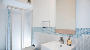 Unclassified image, 5 of 12, button - Dolce Mare 7 (Modica)