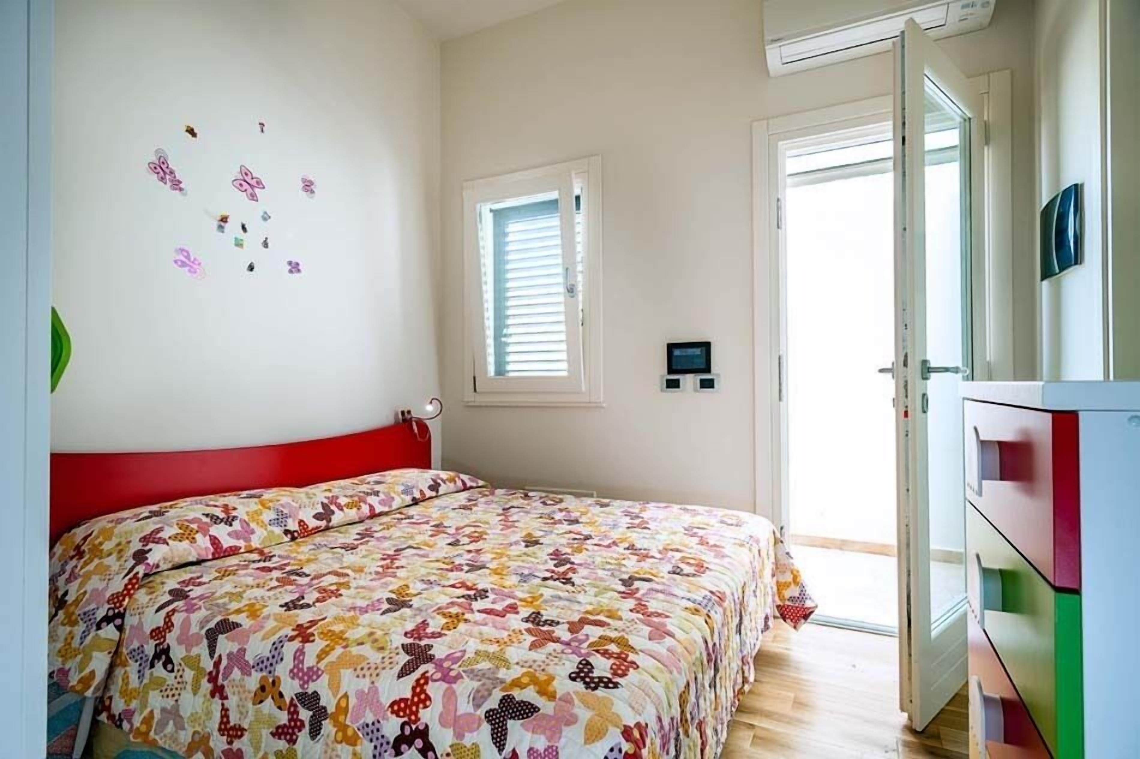 Kondominium, 2 kamar tidur, pemandangan laut | 2 kamar tidur, setrika/meja setrika, Wi-Fi gratis, dan seprai linen