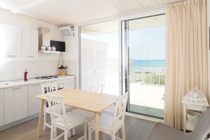 Villa, 4 slaapkamers | Dineren in de kamer