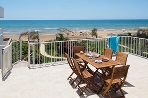 Villa, 4 habitaciones | Terraza o patio